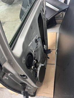 Právě přední dveře na Škoda octavia 3 facelift bourane - 3