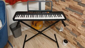Klávesy Yamaha PSR-F52 - 3