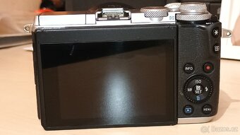 Bezzrcadlovka Canon eos m6 + adapter EF/EFM - 3