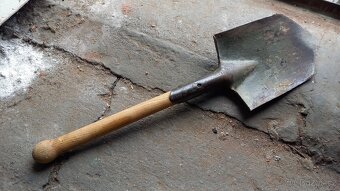 Armádní lopatka/rýč - 3