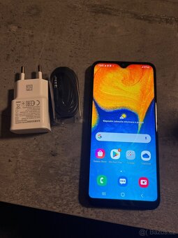 Samsung Galaxy A20e - 3