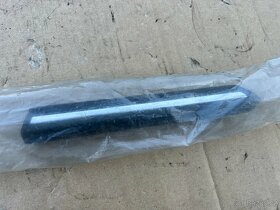 BMW e30 pravá přední lišta blatníku NOVÁ 1876130 - 3