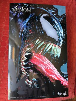Hot Toys 1/6 figurka - Venom - 3