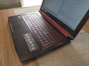 Acer Nitro 5 AN515-52 - 3