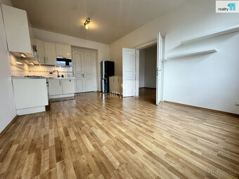 Pronájem bytu 3KK, 87m2, Praha 8 , Palmovka - 3