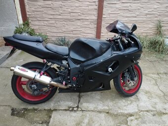 Suzuki GSX-R 600 - 3
