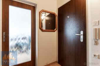 Světlý byt 1+kk, 30,4 m² + sklep, v osobním vlastnictví, Pra - 3