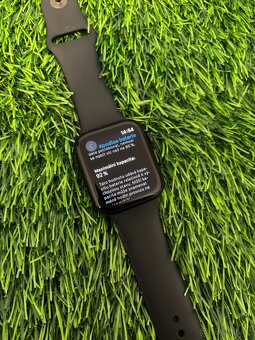 Apple watch SE 2 44mm - 92% baterie - 3