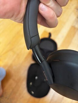 Bezdrátová sluchátka Sony WH-1000 XM5 - 3