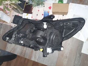 Mercedes Benz  V - 3