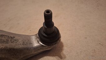 Levé rameno Touareg 1 / facelift - 3