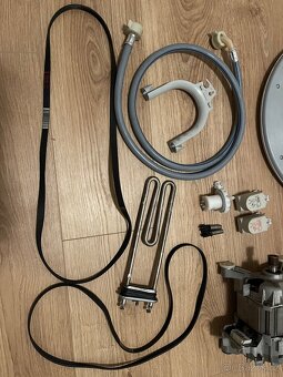 Nabízím díly na pračku Bosch - 3