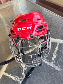 Hokejová výstroj CCM - 3