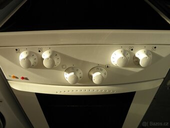 Sporák se sklokeramickou deskou Gorenje. - 3