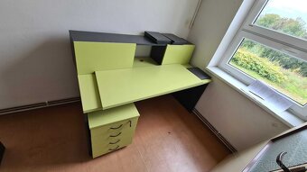 Prodám kancelářský nábytek - 3