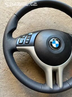 Volant BMW s airbegem po renivaci, bicepsy - 3