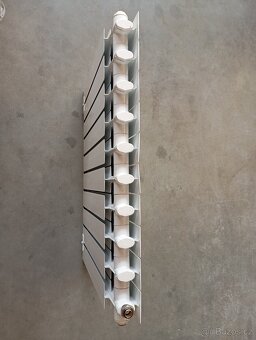 Žebrový deskový 67,5x80,5x7,5cm - 3