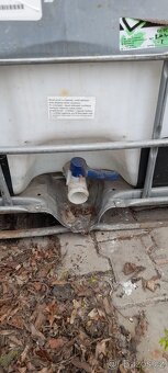 Prodám 1000L nádrž - 3