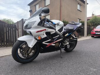Honda CBR600 Fi 4 Sport - 3