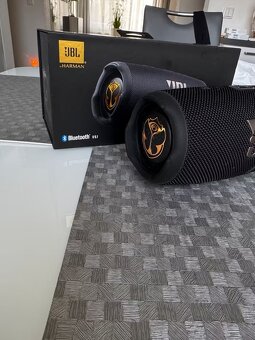 JBL Charge 5 Tomorrowland Edition - 3