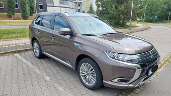 MITSUBISHI OUTLANDER 2.4 PHEV 4x4-2019-45600KM - 3