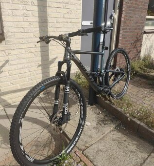 Giant Anthem 29" rám 2023 vel. L - 3