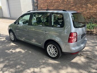 Volkswagen Touran 1.4tsi, naj 106 tis. km, vyhř. sedačky. - 3