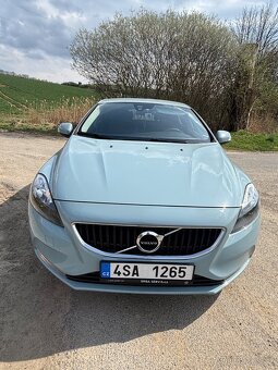 Volvo v40 T2 - 3
