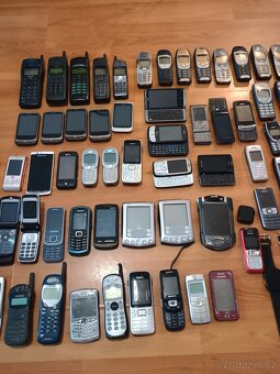 Sbírka starých telefonů viz foto - 3