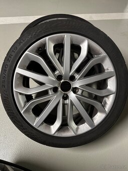 255/45/19 Audi A6 c7 - 3