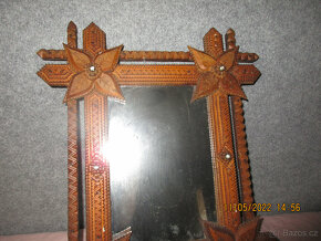 Prodám z pozůstaosti zdobené zrcadlo a korbel - 3
