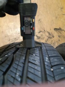 Celoroční 185/60/15 - 3