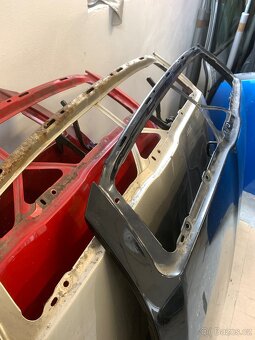 Škoda Octavia 2, předface, kapota - 3