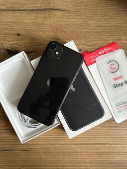 Apple iPhone 11 64GB Černý Stav: B Baterie: 85% - 3