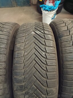 225/55/17 Michelin 97H - 3