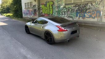Nissan 370z - 3