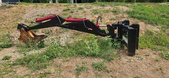 Smykom riadený nakladač Unc 060 - 3