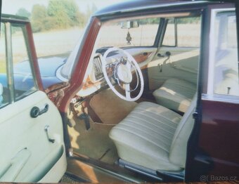 Mercedes Benz 230S - 3