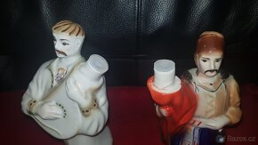 Za dvě větší porcelánové postavy na nápoj dle fotek - 3