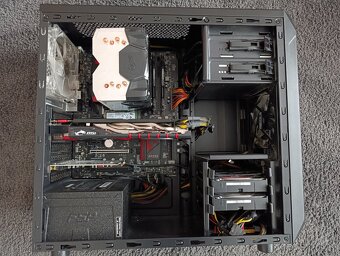 CORSAIR - stolní počítač - 3