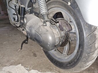 Aprilia scarabeo  200 - 3