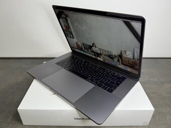 MacBook Pro 15'' 2016 / i7 / 16GB / 512GB SSD / Space Gray - 3