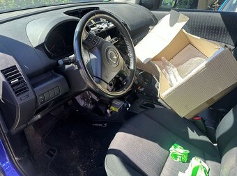 Mazda 5 2.0i náhradní díly - 3