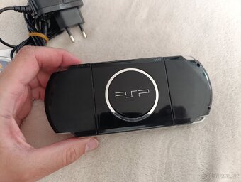 Sony PSP PlayStation Portable 3004 + Hry - 3