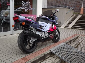 Honda CBR 600F - 3