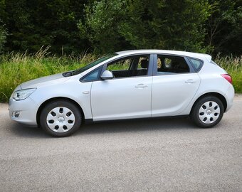 OPEL ASTRA 1.6 BENZÍN, ROK 2010, NAJETO 118.700 KM - 3