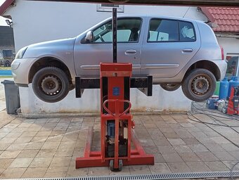 zvedák na auto 2.000kg - 3
