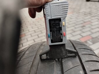 Michelin 215/65 R17 DOT1519 - 3