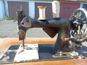 Prodám šicí stroj Gritzner Durlach - 3