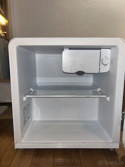 Malá lednice concept LR2047wh - 3